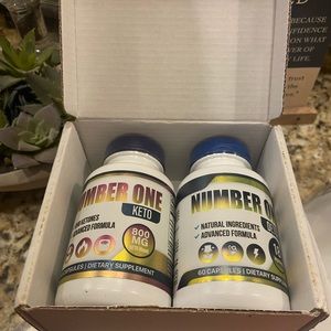 Number One Keto and Detox set new never been opened. It was on auto delivered